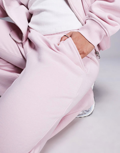 Vente en gros de vêtements grande taille pour femmes pantalons de survêtement en polaire surdimensionnés vêtements décontractés d'hiver pantalons de survêtement baggy imprimés personnalisés pour femmes - Product Image 5