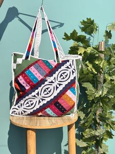 Sac fourre-tout en coton matelassé fait à la main sac à provisions imprimé patchwork pour femmes sac de plage d'épicerie pour un usage quotidien et voyage cadeau parfait - Product Image 5