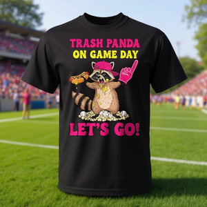 T-Shirt Promozionale con Stampa Retrò di Baseball, Procione e Hot Dog - Atmosfera Giornata di Partita - Product Image 3