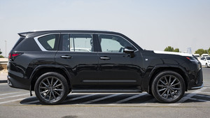 2020 Usado para LX600 F Sport LHD AWD Interior de Cuero Oscuro Techo Solar Panorámico Automático 6 Cilindros Turbo - Product Image 2