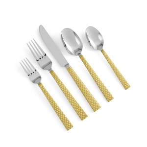 Ensemble de 4 couverts de table en acier inoxydable de taille personnalisée en métal cuillères couteau et fourchette ensembles avec vernis pour hôtel - Product Image 5