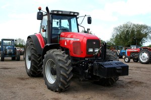รถแทรกเตอร์ฟาร์มมือสอง Massey Ferguson 8250 220 แรงม้า ขับเคลื่อน 4 ล้อ พร้อมลูกปืนและปั๊ม ขาย - Product Image 3