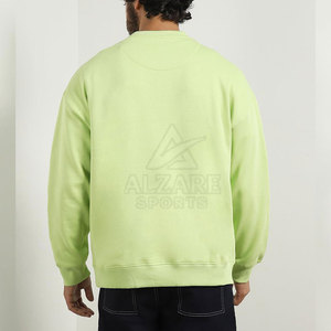 Sweat-shirt ample et confortable en tissu doux, avec une sensation de douceur et un style décontracté pour tous les jours. Sweat-shirt basique ample. - Product Image 3