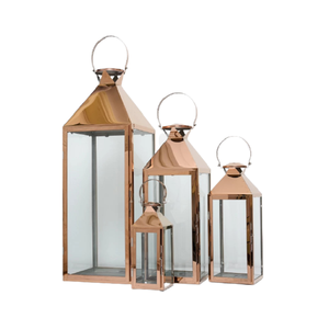 Ensemble de quatre lanternes décoratives de différentes tailles, lanternes en métal et en verre faites à la main pour la décoration de mariage, accessoires - Product Image 1