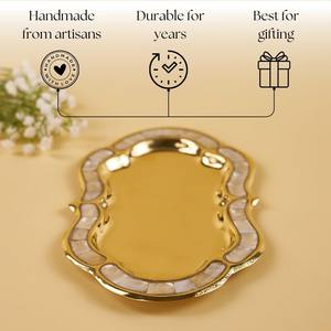 Meilleures ventes Plateau de service en laiton avec poignées faciles à saisir pour cuisine, salle à manger et présentoir disponible à bas prix - Product Image 1