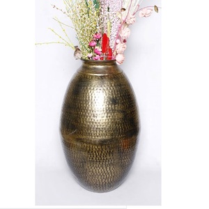 Jardinière de luxe pour fête et hôtel, finition cuivre antique, design martelé, pot de fleurs pour jardin - Product Image 3