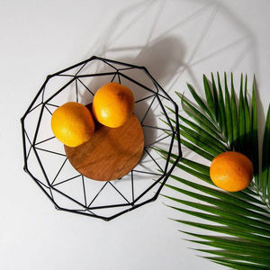 Cesta de almacenamiento de frutas de hierro de diseño moderno más vendida, tamaño personalizado, cesta de almacenamiento decorativa de Mesa para el hogar, decoración de Hotel recubierta de negro - Product Image 1