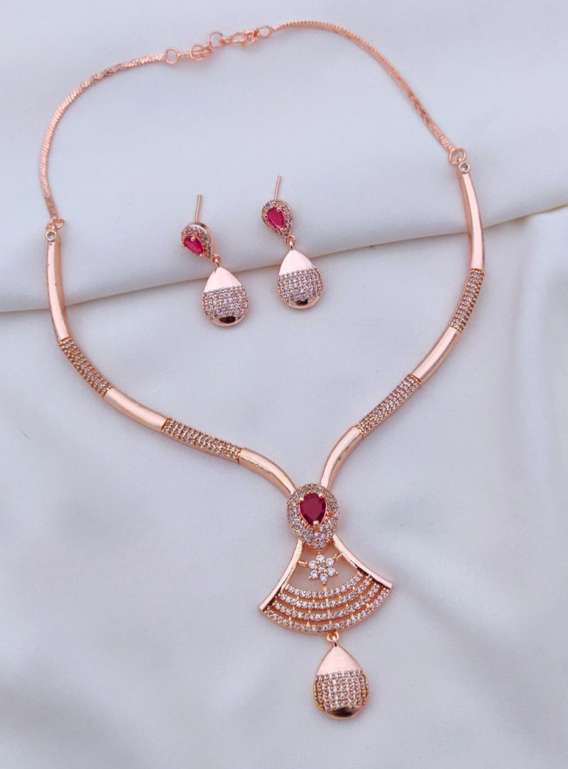 สีม่วงแดง