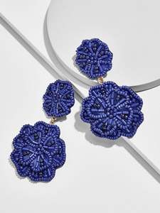 Boucles d'oreilles exclusives faites à la main Boucles d'oreilles brodées de luxe Mode perlée - Product Image 3