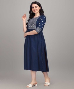 Lo último en ropa informal, Top estampado de algodón, Ropa para Niñas indias, ropa lista para usar, precio bajo, venta al por mayor, ropa Surat - Product Image 3