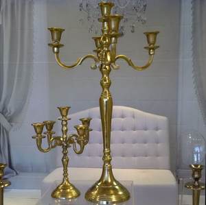 Combinaison de candélabres à cinq bras blancs et dorés Candélabres de sol en métal décorés pour la décoration intérieure et extérieure - Product Image 5