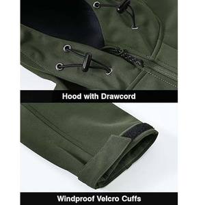 Veste décontractée unisexe grande taille personnalisée en gros Veste softshell à capuche pour hommes pour sports de plein air coupe-vent et imperméable - Product Image 6