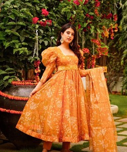 Vêtement ethnique Inde Kurtis Femmes Dernière Arrivée Exclusif Le Plus Choisi Manches Régulières Col Bateau Prix Le Plus Bas ApparelGarment - Product Image 5