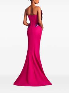 Robe classique A-Line longue au sol pour femme Sophistication intemporelle avec un style impeccable pour chaque occasion formelle et fête - Product Image 4