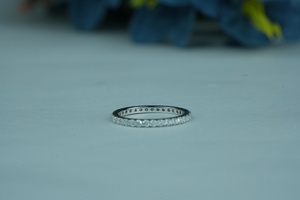 Anillo de moissanita de diamante cultivado en laboratorio de alta calidad corte redondo VS1 claridad IGI SGL certificado Oro rosa oro plata OEM ODM proveedor - Product Image 2