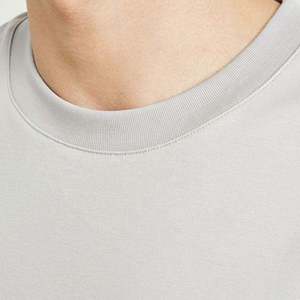 รับผลิตเสื้อยืดผ้าฝ้าย 100% แบบ OEM ขายส่งตามสั่ง ผ้าเจอร์ซีย์เดี่ยว 160 GSM ผลิตเสื้อผ้าจำนวนมากภายใต้แบรนด์ของคุณเอง - Product Image 4