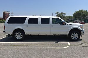 Ford F-250 Super Duty Lariat 4x4 2014 en excellent état, prêt à être expédié - Product Image 3