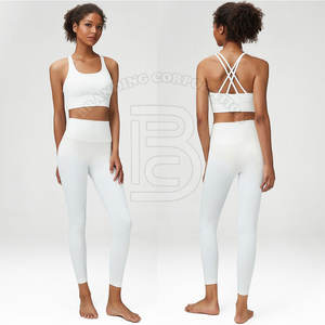 Ropa deportiva con logotipo personalizado para mujer, ropa de entrenamiento físico de cintura alta, conjuntos de Yoga de dos piezas, conjunto de sujetador y mallas para Yoga - Product Image 1
