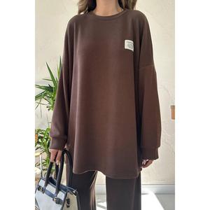 ชุดเสื้อสเวตเตอร์และกางเกงผ้าลูกฟูกสีน้ำตาลคลาสสิกสำหรับผู้หญิง ขายส่ง - Product Image 2