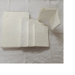 Journaux vierges sur mesure Deckle bordés de papier de chiffon de coton fait à la main dans des tailles assorties à partir de 4*6 pouces pour une utilisation d'impression ou cadeau - Product Image 4