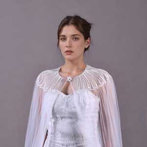 Robes de bal élégantes Bridella VG24-I en maille blanche, légères, avec manches à épaules dénudées, pour mariages, bals de fin d'année, événements formels, design confortable - Product Image 1