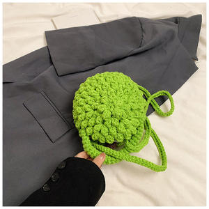 Sac bandoulière en coton au crochet pour femme, motif durian, personnalisé, détachable, fait main, portable et tendance - Product Image 6