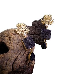 Boucle d'oreille en plaqué or avec pierres précieuses SKU5707 - Product Image 2