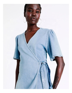 Vestido MIDI de manga corta con cuello en V para mujer decorado con cinturón patrón sólido cintura natural vestido tejido ecológico - Product Image 4