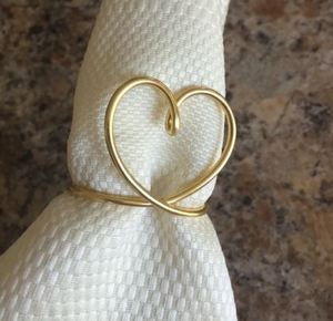 Anneaux de serviette décoratifs de table à manger de luxe modernes, accessoires uniques en métal doré, durables et écologiques pour les occasions de mariage et de fête - Product Image 6