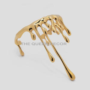 Anneau de serviette de luxe fait main, rond, en aluminium, en forme de feuille, pour la décoration de table de mariage, en stock et prêt à l'emploi - Product Image 2