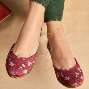 Khussa para Mujer, Hecho a Mano, Profesional, con Suela de Cuero Genuino Antideslizante y Duradera, Parte Superior de Terciopelo, Talla Personalizada, Gran Venta - Product Image 3