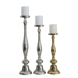 Bougeoir pilier en métal créatif simple pour la décoration de table de la maison et de l'hôtel ensemble de bougeoirs or et argent - Product Image 1