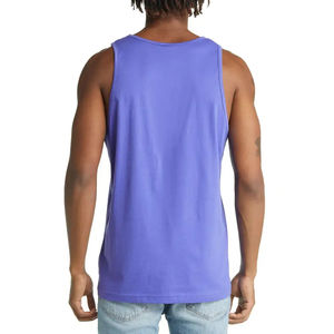 Vente en gros de débardeurs de gym pour hommes, couleur unie, coupe ajustée, tricotés respirants, style décontracté, fabriqués au Pakistan - Product Image 6