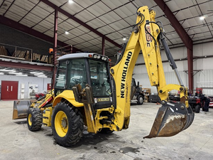 Matériel de construction : Chargeuse New Holland B80B / NEW HOLLAND B95C - Product Image 3