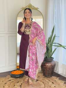 Léger et élégant pour les femmes d'été Kurti et l'ensemble de pantalons se démarquent tous les jours accessibles à un prix raisonnable - Product Image 2