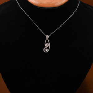 Radiant 14KT Solid White Gold Pendant Romantic Round Cut Lab Grown Diamond pour l'élégance de tous les jours ou les occasions spéciales - Product Image 5