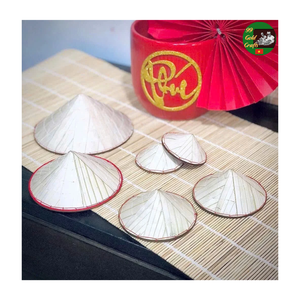 Chapeau conique vietnamien fait à la main Non La, feuille de bambou, artisanat traditionnel, petits chapeaux coniques - Chapeaux coniques en feuille de palmier - Product Image 1