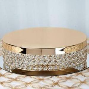 Élégant support à gâteau en métal doré artisanal avec détails complexes et qualité supérieure pour présentoirs de desserts de mariage et d'anniversaire - Product Image 4