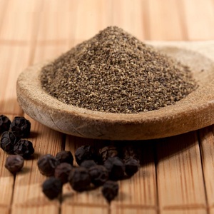 Suministro directo de polvo de pimienta negra pura de Indian Farm Ideal para mezclas de especias y comidas listas para exportación mundial desde India - Product Image 1