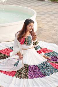 Lancement de la nouvelle collection de vêtements de cérémonie pour créateurs : Lehenga Choli en pur coton avec dentelle Codi, prêt-à-porter, avec Latkan, Zain Exports, réversible, Diwali - Product Image 2