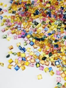 Pierres précieuses carrées en saphir naturel multi taille princesse Qualité AAA Lustre AAA très belles pièces et parfaites pour la fabrication de bijoux - Product Image 2