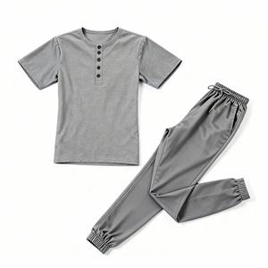 Uniformes de gommage pour hôpital Conception d'infirmière Scrubs d'allaitement à manches courtes Femmes Scrubs médicaux élégants offerts dans divers modèles - Product Image 5