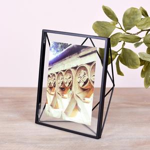 Cadre photo en métal de luxe fait à la main en Inde avec couvercle en verre en fer pour la décoration de la maison et l'affichage de table - Product Image 2