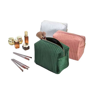 Bolsa de cosméticos acolchada al por mayor de viaje 2024 con logotipo personalizado de Vietnam - Product Image 4