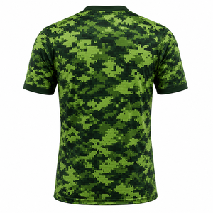 เสื้อฟุตบอลลายพรางแบบกำหนดเอง เสื้อฟุตบอลชาย ระบายอากาศ แห้งเร็ว แบบซับลิเมชั่น ชุดกีฬาทีม OEM - Product Image 2
