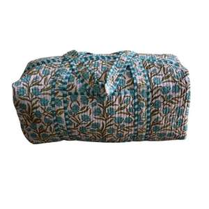 Bolsa de Viaje Tipo Duffel Acolchada, Ligera y de Lujo, Hecha a Mano, con Estampado Floral y Diseño Indio para Fines de Semana - Product Image 5
