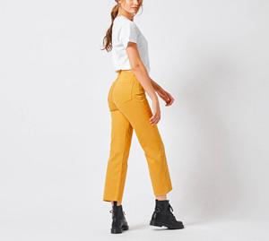 Jean personnalisé avec étiquette et bouton en cuir, pantalon décontracté en denim de coton pour femme, style OEM avec fermeture éclair à la taille en tissu technique et élasthanne - Product Image 6