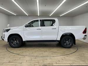 Toyota Hilux Surf d'occasion avec boîte de vitesses automatique à carburant diesel Norme d'émission Euro 5 - Product Image 2