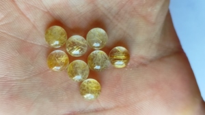 อัญมณีควอตซ์สีทองแบบหยาบอัญมณีหลวมขนาด10มม. ถึง20ขนาดใหญ่สามารถกำหนดรูปร่างได้เอง - Product Image 6