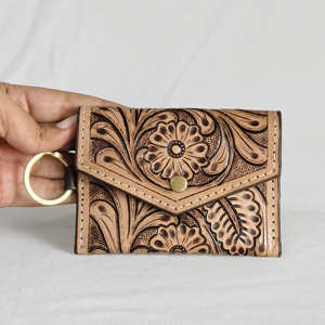 Nuevo y Moderno Tarjetero Corto con Diseño Floral, Monedero Unisex 100% Cuero Genuino, Mini Porta Tarjetas de Crédito y Identificación, Anti-Robo - Product Image 1